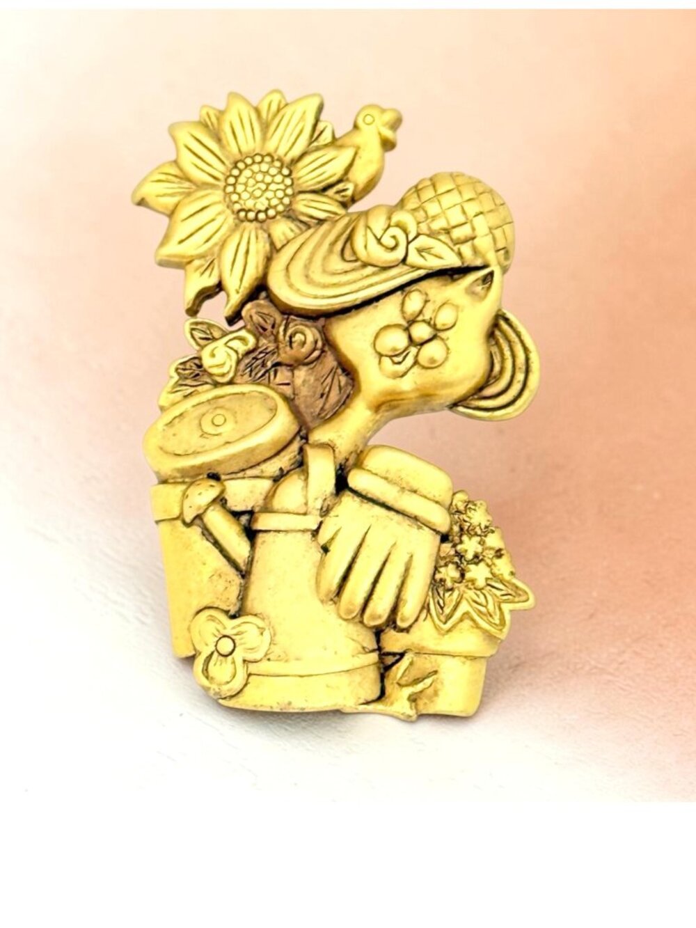 Vintage Signed Danecraft Gardener Cat Brooch Pin Cat in The Garden Sunflower